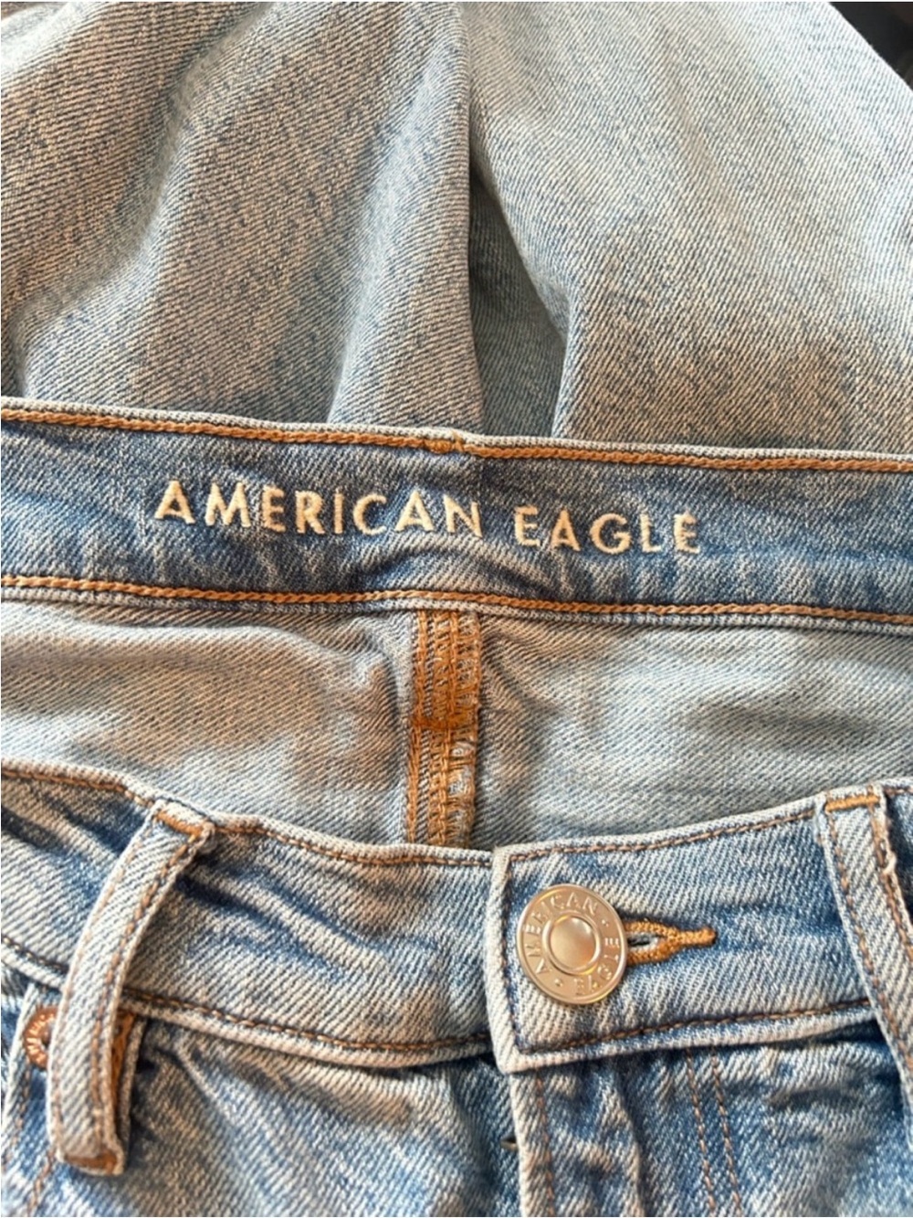 American Eagle, High-Rise Light Wash Distressed Straight-Leg Jeans - Light Blue - Picture 5 of 9